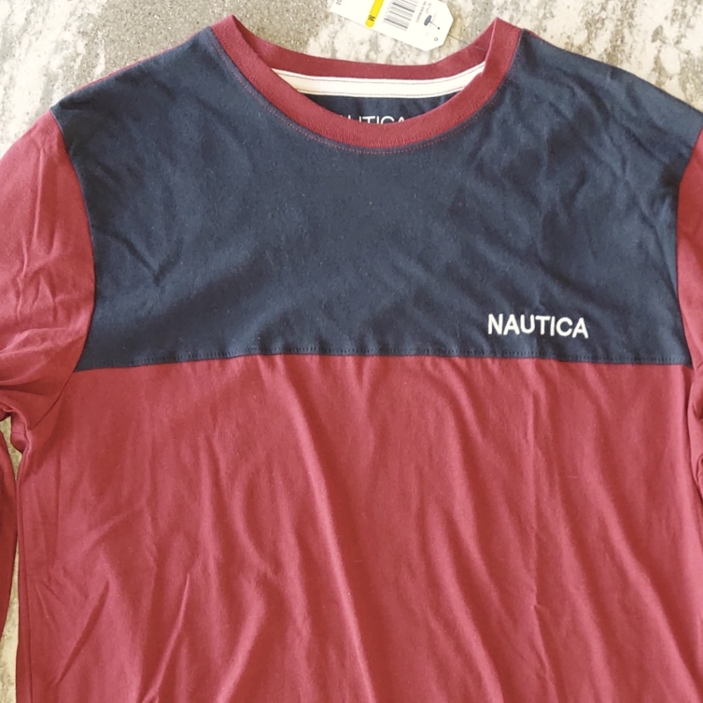 Nautics Men's Long Sleeved T-Shirt New Size Medium